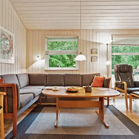 Emmie - 1-2km From The Sea By Interhome *