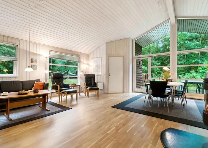 Emmie - 1-2km From The Sea By Interhome *